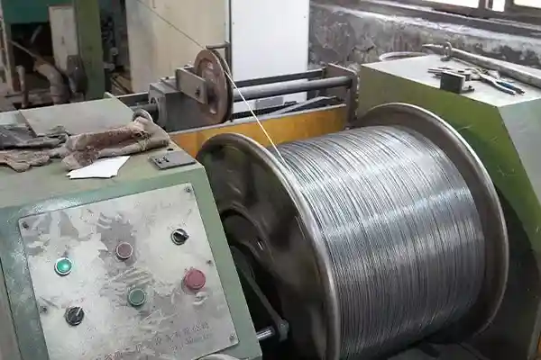 کشش و کاهش قطر مفتول
